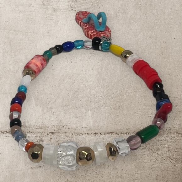 Flip Flop Charm & Heishi Clay Beads Colorful Handmade Beach Vibes Bracelet Set - Picture 5 of 5